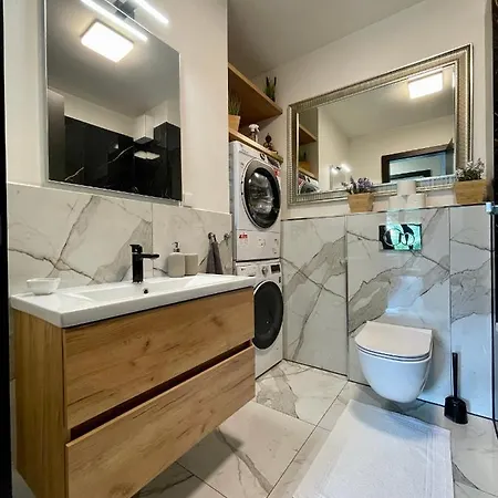 Garden بانْشكا بيشتريتْسا